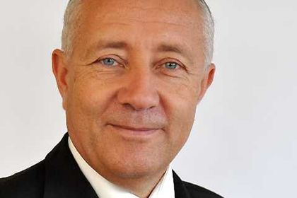 Dr . Luc Schulheiss, Finanzchef bei Endress+Hauser Dr . Luc Schulheiss, Finanzchef bei Endress+Hauser