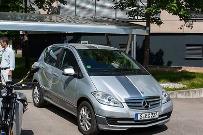 Elektroauto beim Aufladen