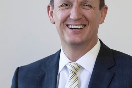 Robert Neuhauser, Siemens Robert Neuhauser, Siemens