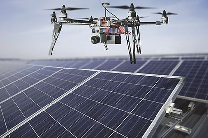 Multicopter überwacht Photovoltaik Anlagen Multicopter überwacht Photovoltaik Anlagen