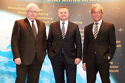 Jochen Loy, Andreas Baumüller, Norbert Scholz (v.l.n.r.) Jochen Loy, Andreas Baumüller, Norbert Scholz (v.l.n.r.)