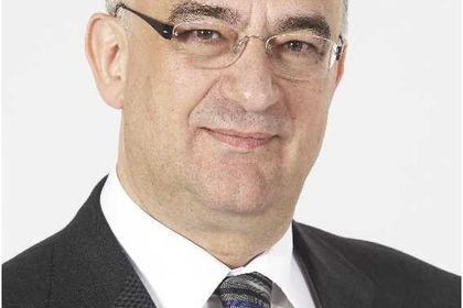 Dr. Robert Bauer