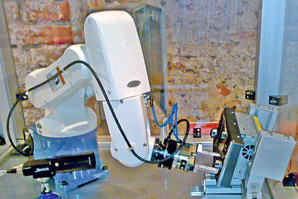 Denso Europe B.V., Robotersystem für Haptikprüfungen Denso Europe B.V., Robotersystem für Haptikprüfungen