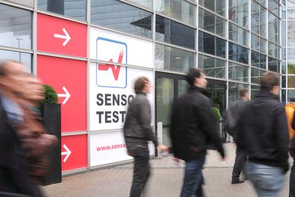 Sensor+Test 2010, Logo und Besucher Sensor+Test 2010, Logo und Besucher