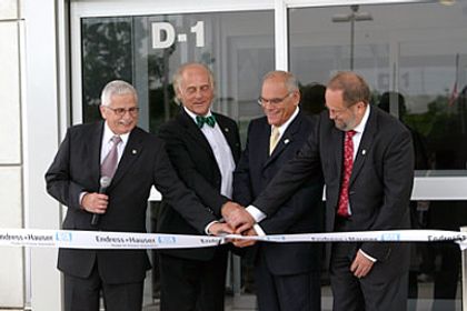 Hans-Peter Blaser, Klaus Endress, Charles Henderson, Gerhard Jost (von links) Hans-Peter Blaser, Klaus Endress, Charles Henderson, Gerhard Jost (von links)