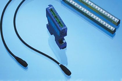 Cedes, Sicherheitslichtvorhang Safe400, Sicherheitscontroller SafeCIS3