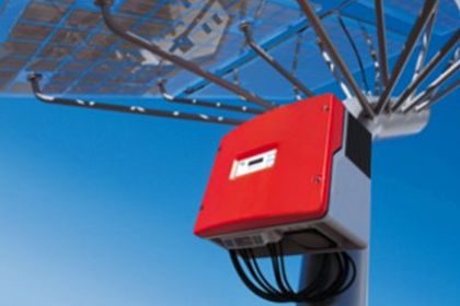SMA, Ausbau im Photovoltaik-Markt durch Modul-wechselrichtertechnologie
