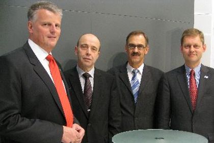 Sichere Antriebstechnik: SEW Eurodrive kooperiert mit Hima Sichere Antriebstechnik: SEW Eurodrive kooperiert mit Hima
