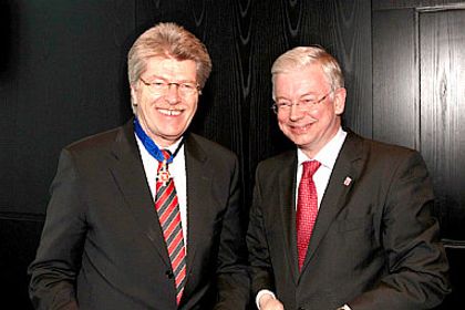 Friedhelm Loh (l.), Rittal, Roland Koch, Ministerpräsident des Landes Hessen