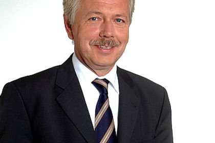 Dr. Hannes Hesse Dr. Hannes Hesse