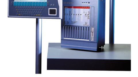 1998: Die Control Panel als abgesetzte Bedien- und Anzeigeelemente. 1998: Die Control Panel als abgesetzte Bedien- und Anzeigeelemente.