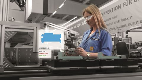 Use cases 'Testing': The employee receives the assembly and testing instructions in the smart glasses and can virtually operate the assembly and testing processes hands-free. Use cases 'Testing': The employee receives the assembly and testing instructions in the smart glasses and can virtually operate the assembly and testing processes hands-free.