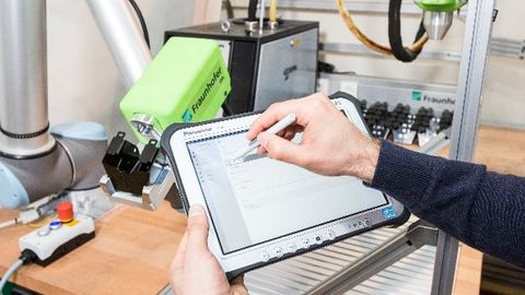 Software for complex robot applications, drag&amp;bot
