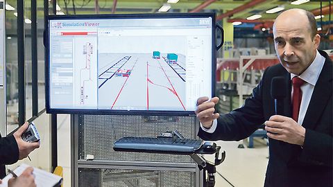 SEW-Geschäftsführer Johann Soder in der Getriebemotoren Fabrik