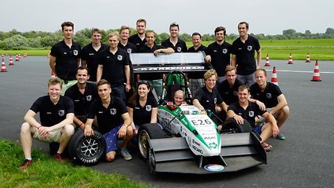 Das GreenTeam mit seinem Elektro Rennwagen E0711 5 Das GreenTeam mit seinem Elektro Rennwagen E0711 5