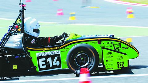 Fahren mit aerodynamischen Hilfmitteln, Formula Student Fahren mit aerodynamischen Hilfmitteln, Formula Student