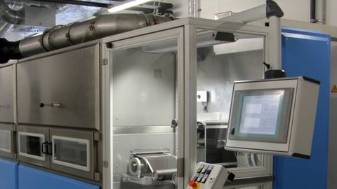 Fertigungsstraße für Batteriezellen bei ZSW Fertigungsstraße für Batteriezellen bei ZSW