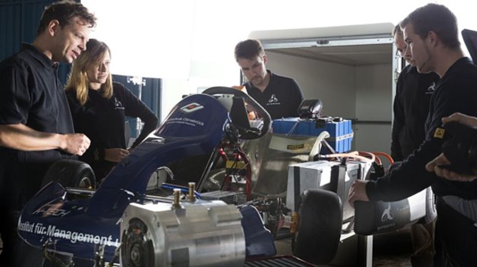 World record broken with electric kart World record broken with electric kart