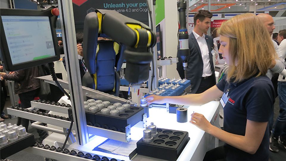 Industry 4.0 illustrated by Bosch Industry 4.0 illustrated by Bosch