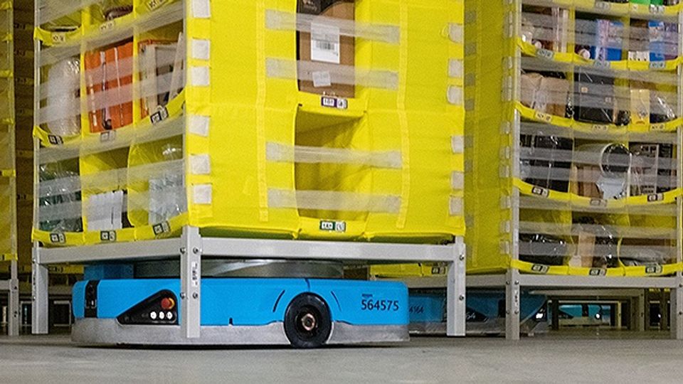 Robots in the Amazon logistics center
