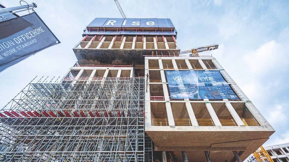 Peri: Schalungs- und Gerüstkonzept für Hochhauskomplex