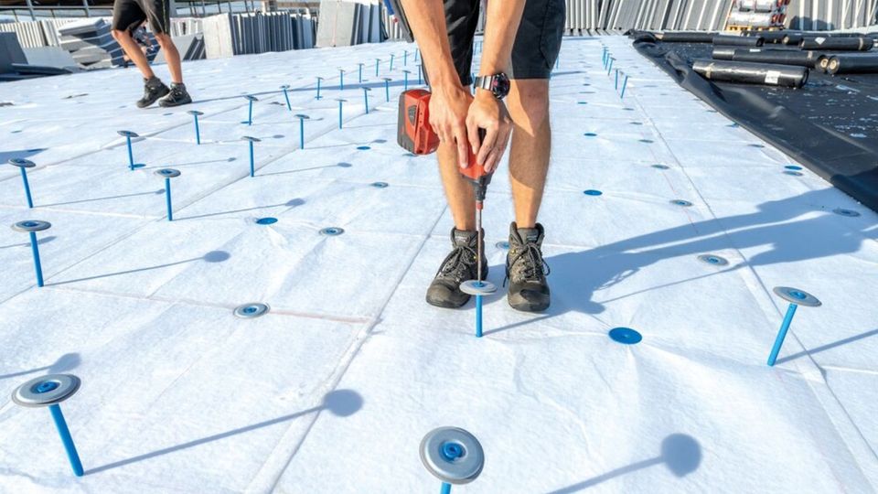 EPDM-Planen: Befestigung im Induktionsschweißverfahren