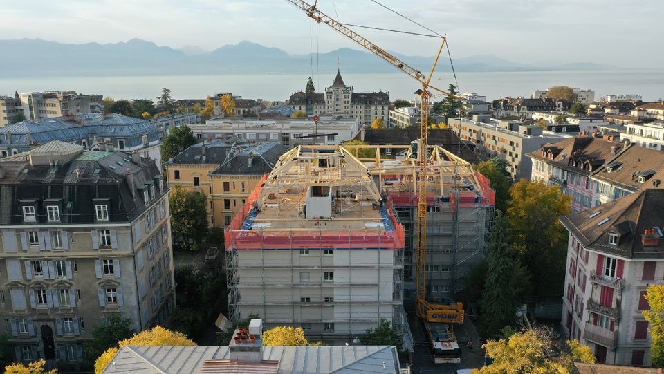 Dachfenster: Aufstockung in Lausanne