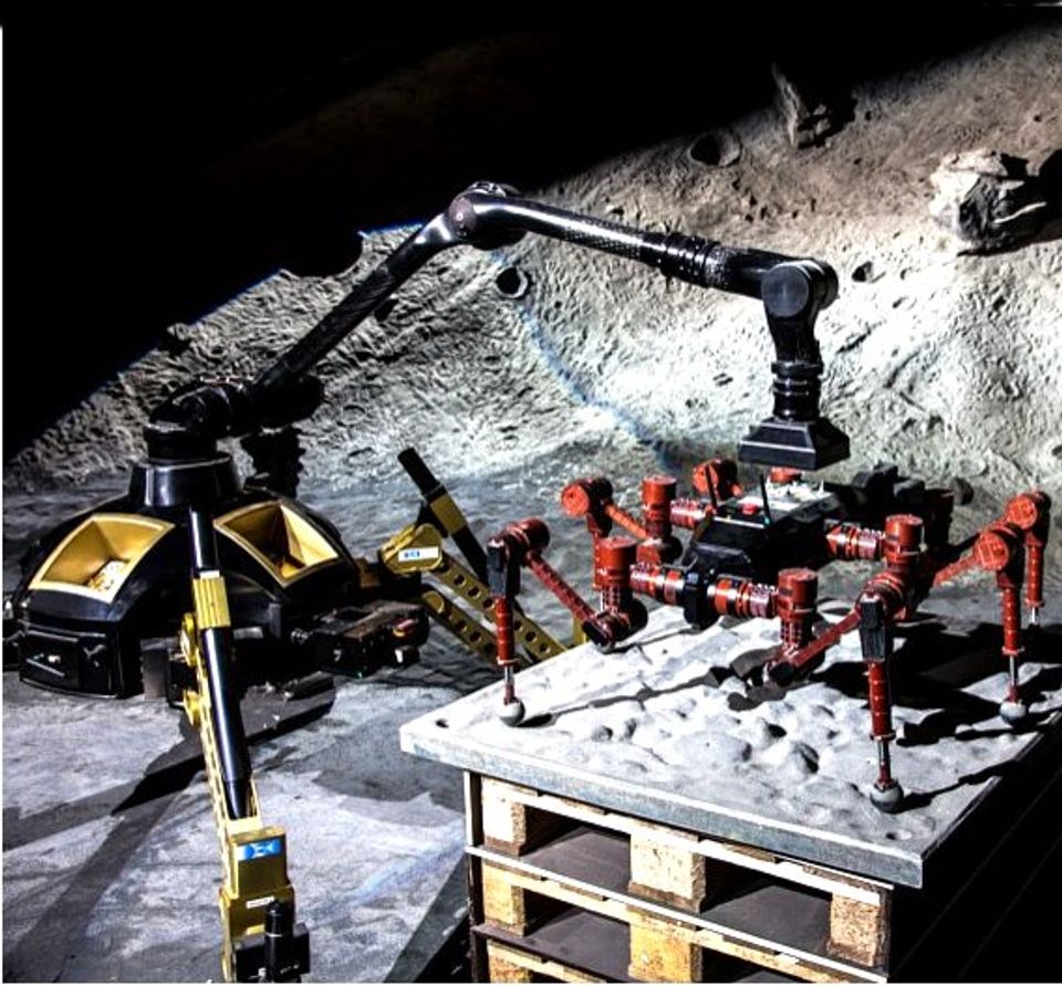 Moon rover 'Sherpa' and climbing robot 'Crex' Moon rover 'Sherpa' and climbing robot 'Crex'
