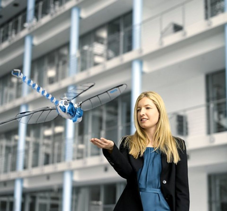 Leichtbaukonstruktion mit intelligenter Kinematik: der 'BionicOpter' Leichtbaukonstruktion mit intelligenter Kinematik: der 'BionicOpter'
