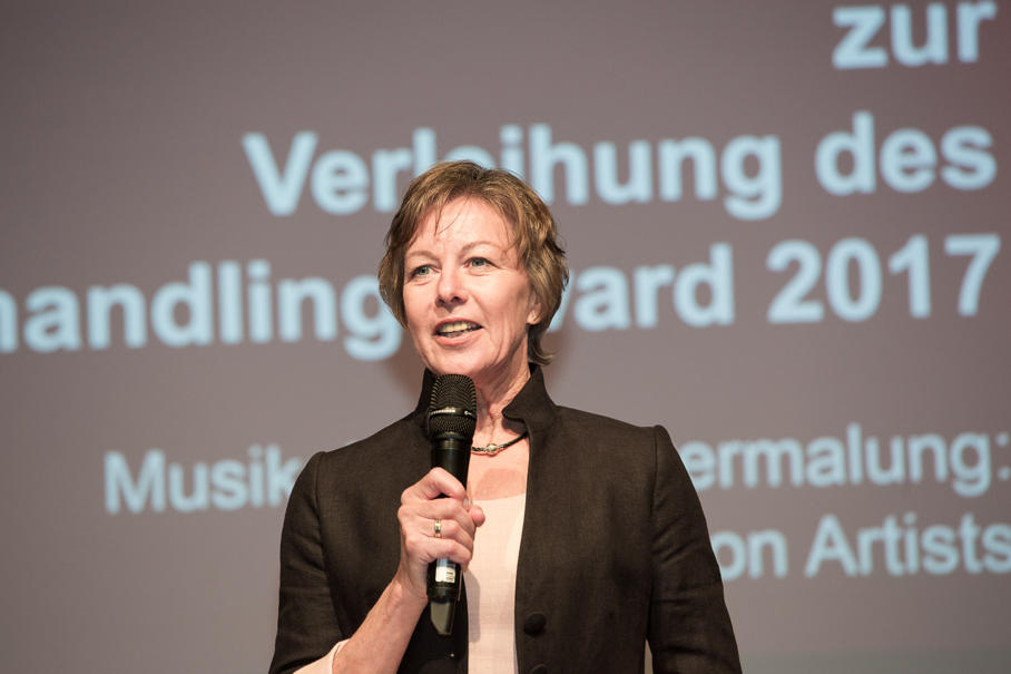 handling-Chefredakteurin Petra Born