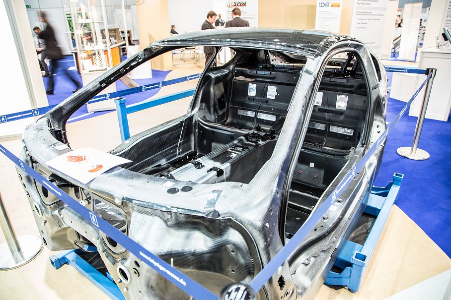 Faserverbundwerkstoffe ist im Automobilbau