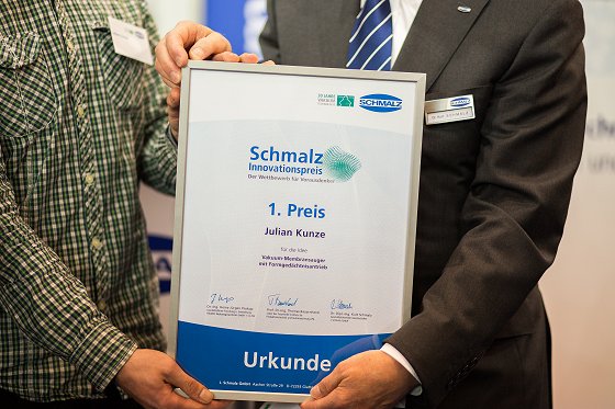 Siegprämie von 4.000 Euro samt Gutschein für ein vierwöchiges Praktikum bei Schmalz