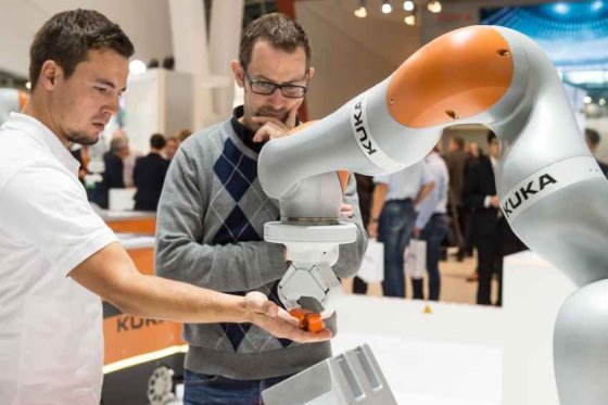 Smart Factory – Hello Industrie 4.0: Kuka.