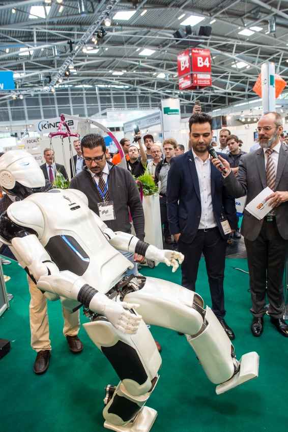 Servicerobotik Demo Area – Cast Center of Advanced Systems &amp; Technologies: College of Engineering, University of Teheran.
