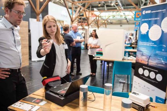 Start-up-Unternehmen präsentieren sich auf der STARTUP WORLD AREA: Toposens.