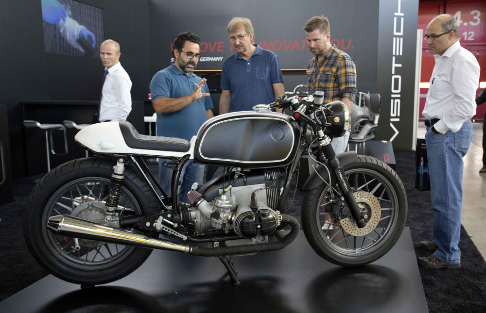 Auto-Karosseriebauteile und Motorradteile
