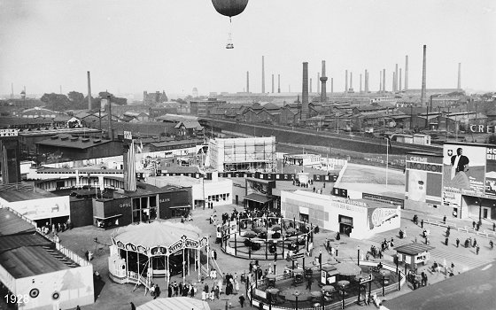 1928 - Anlässlich der Pressa wird ein Vergnügungspark nördlich der Messehallen angelegt.