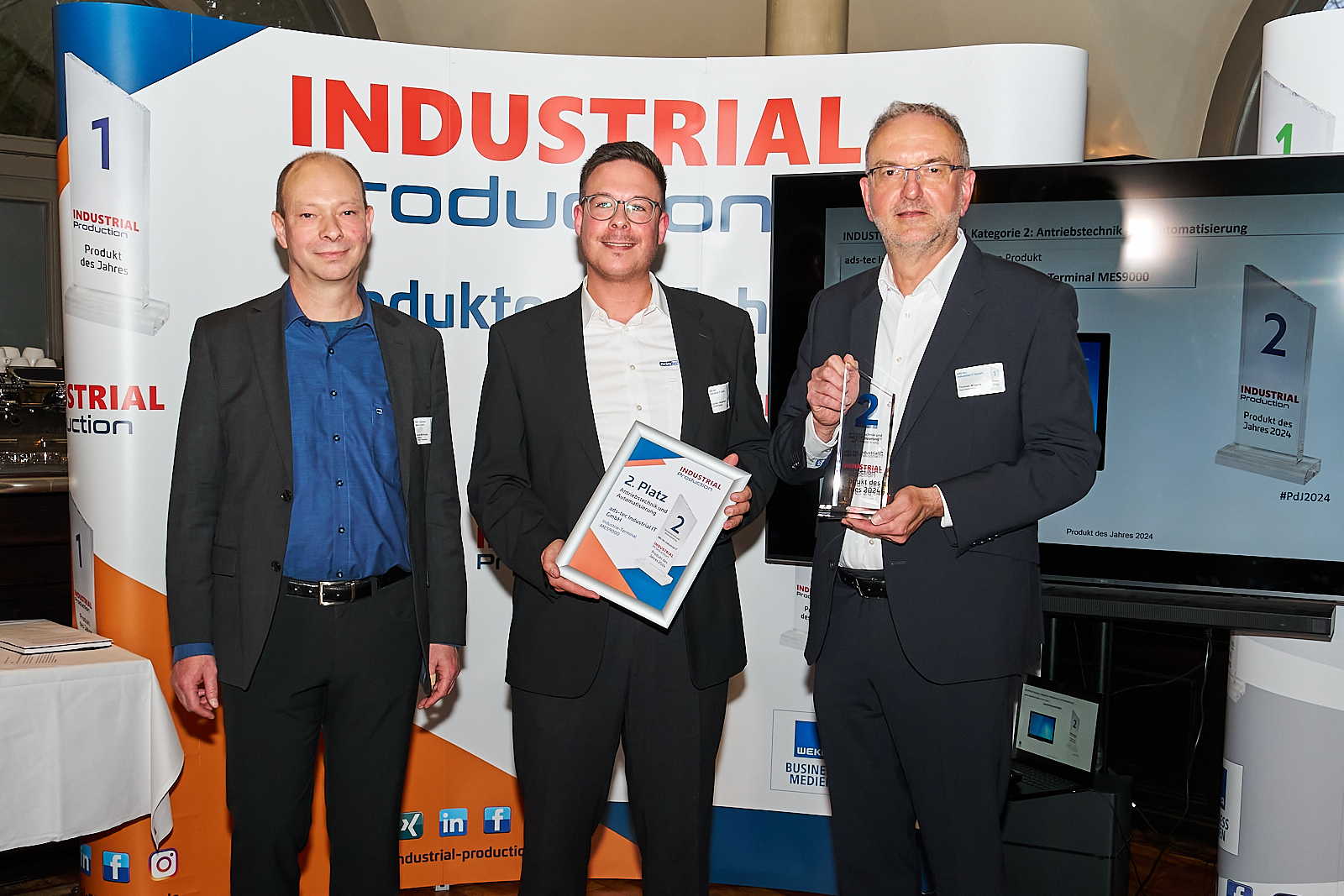 ads-tec Managing Director Thomas Mögerle (r.) and Product Manager Jochen Gengenbach ads-tec Managing Director Thomas Mögerle (r.) and Product Manager Jochen Gengenbach