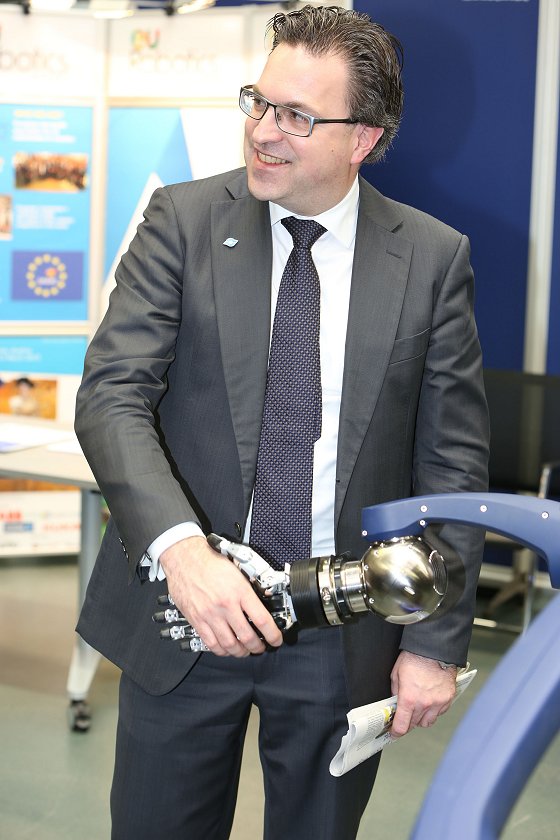 Henrik A. Schunk Henrik A. Schunk