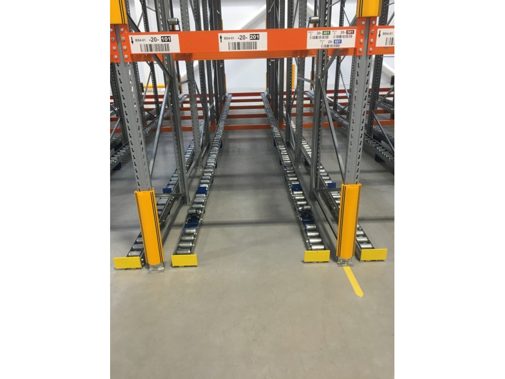 Gravity roller conveyors for the automotive industry from Euroroll Gravity roller conveyors for the automotive industry from Euroroll