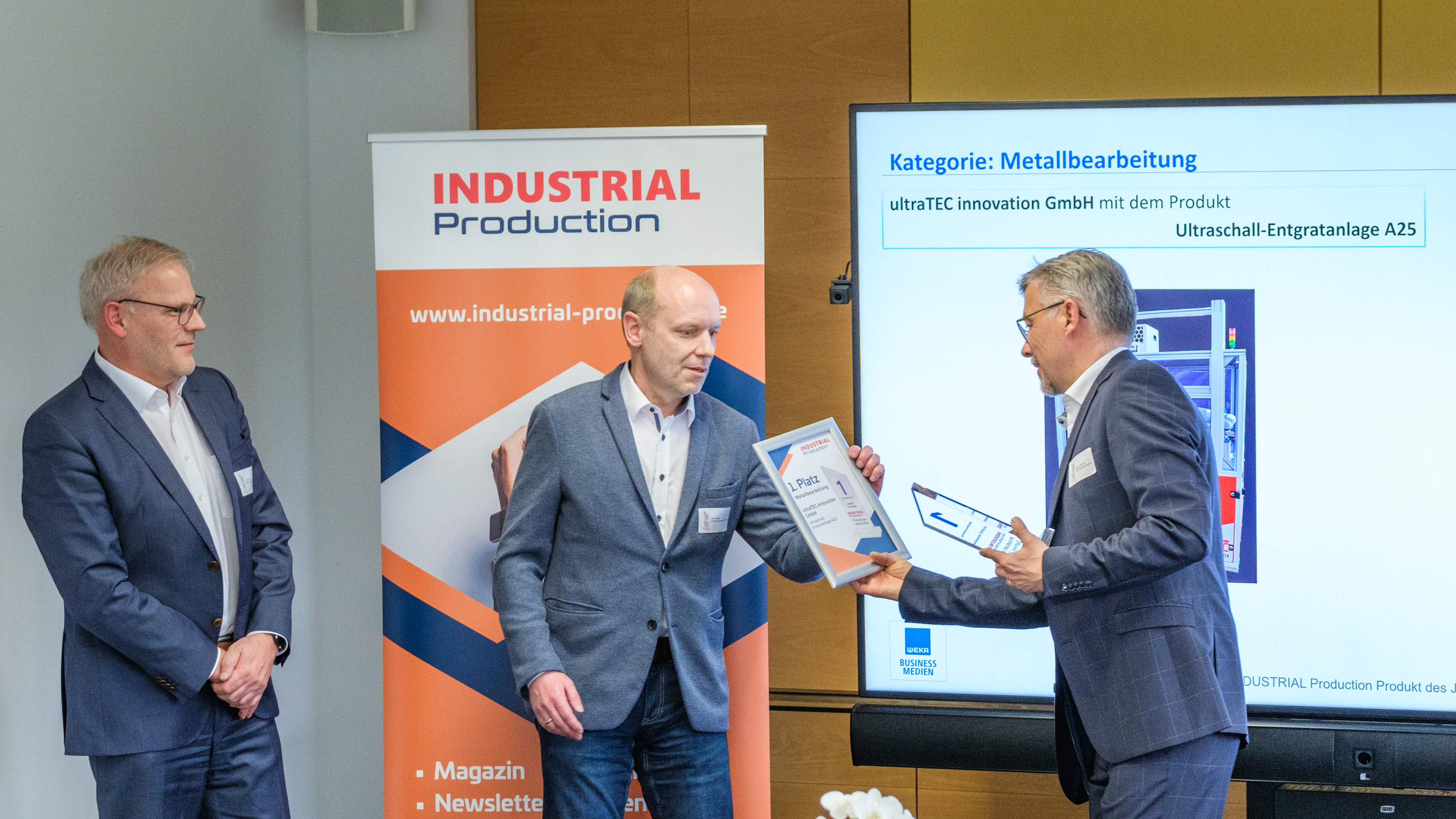 First place went to ultraTEc innovation with the A25 ultrasonic deburring system. 