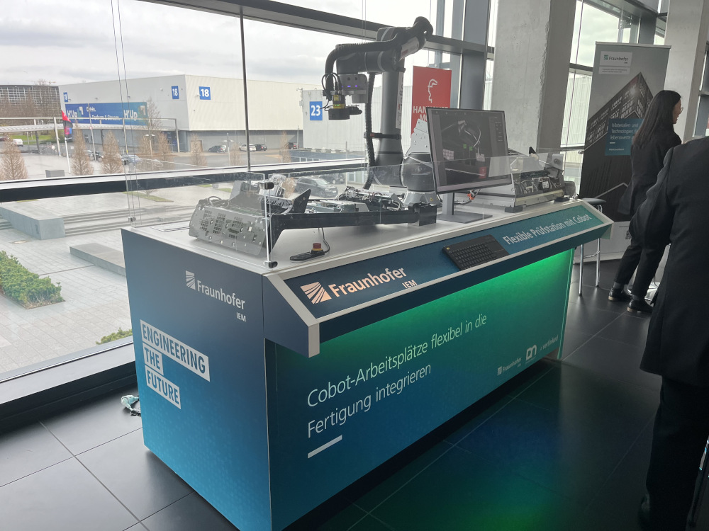 Cobot solution with integrated artificial intelligence