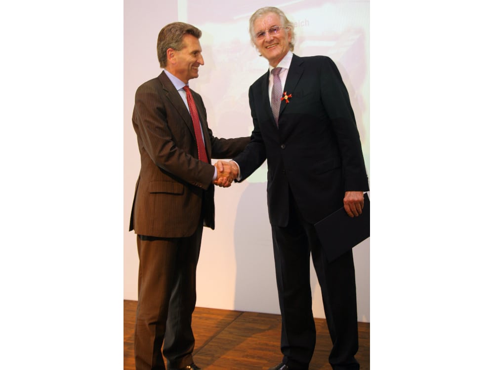 Rainer Blickle receives the Federal Cross of Merit 1st Class in 2009