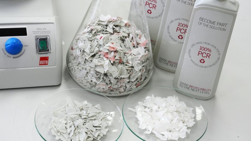 Wash-off labels made from 100 % PCR material Wash-off labels made from 100 % PCR material
