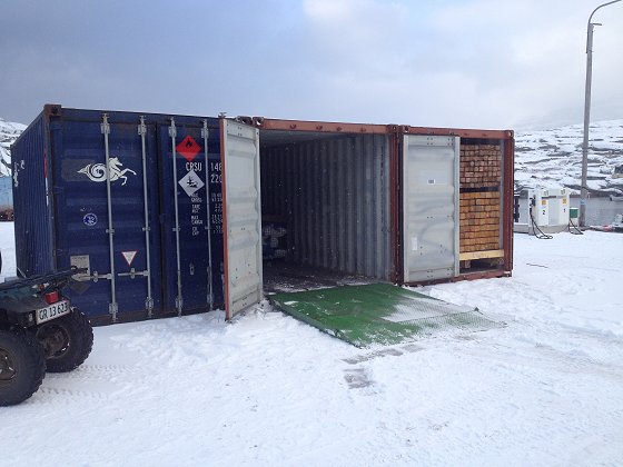 Container Container