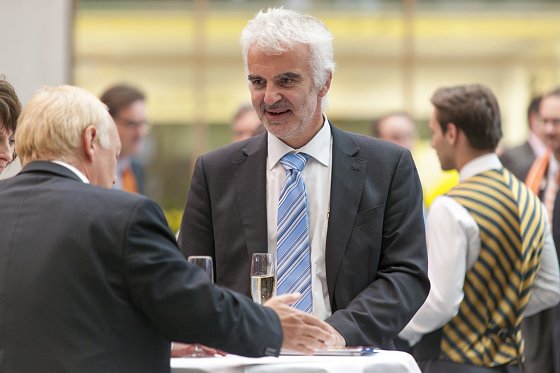 handling award 2014
