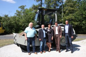 Bagger und Radlader: Bomag: Erster Walzenzug BW 177 D-5 geht nach Thüringen Bagger und Radlader: Bomag: Erster Walzenzug BW 177 D-5 geht nach Thüringen