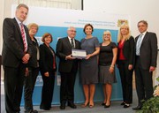 Wirtschaft + Unternehmen: Günzburger Steigtechnik für Chancengerechtigkeit ausgezeichnet Wirtschaft + Unternehmen: Günzburger Steigtechnik für Chancengerechtigkeit ausgezeichnet