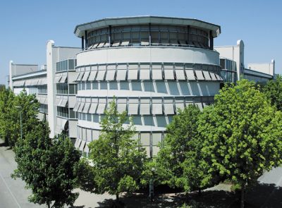 Wirtschaft + Unternehmen: Pilz verzeichnet Rekordumsatz Wirtschaft + Unternehmen: Pilz verzeichnet Rekordumsatz