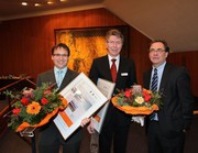 Wirtschaft + Unternehmen: RFID-Mittelstandsaward 2010: Bluhm Systeme ist Preisträger